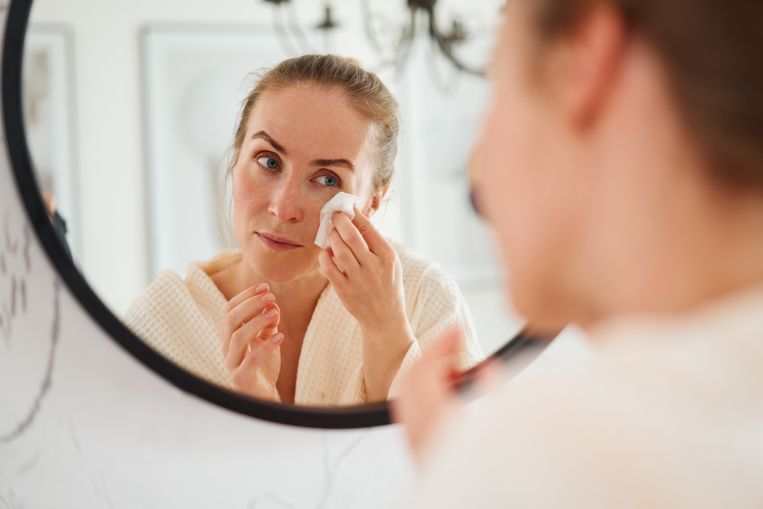 Waarom je je gezicht beter niet met make-updoekjes kunt reinigen Beeld Getty Images