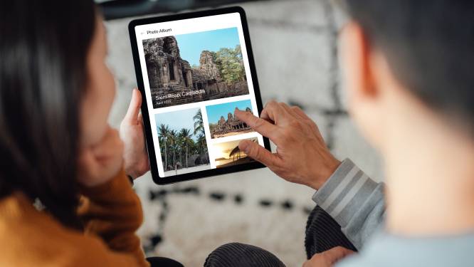 Waarom je nóóit een fotoalbum van je vakantiekiekjes op WhatsApp moet maken