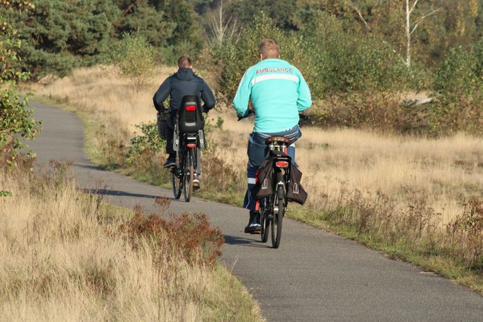 Op een geleende fiets ging de verpleegkundige alsnog naar de melding.