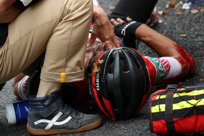 Koninginnenrit zorgt voor onthoofd restant Tour de France