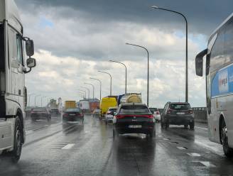 Nog 135 km file op de Vlaamse snelwegen: voorspelde regen zorgt voor drukke avondspits