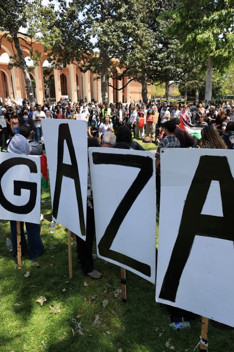 Une manifestation pro-palestinienne sur un campus de Los Angeles conduit à l’arrestation de 93 personnes 