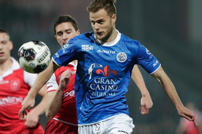 De Estse aanvaller Rauno Sappinen in actie voor FC Den Bosch.