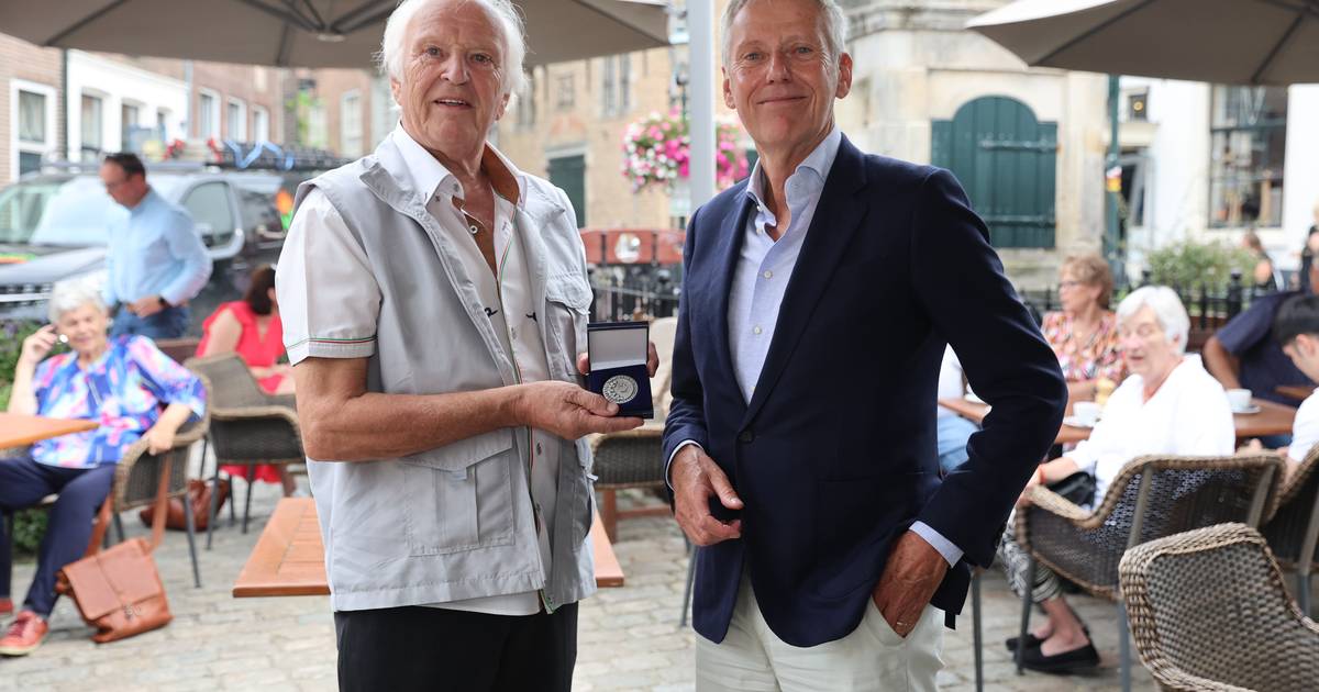 Jaap (84) waakt al zeventig jaar over onze dijken: ‘Mijn pak en laarzen staan altijd klaar’