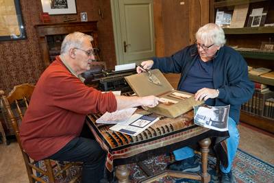 Oud-werknemers Rekkense Inrichtingen Henny en Peter Jan: ‘Je moet de menselijke maat in de gaten hou