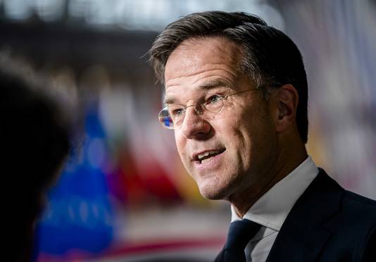 Premier Mark Rutte staat de pers te woord voor aanvang van een ingelaste tweedaagse top van de Europese Raad.