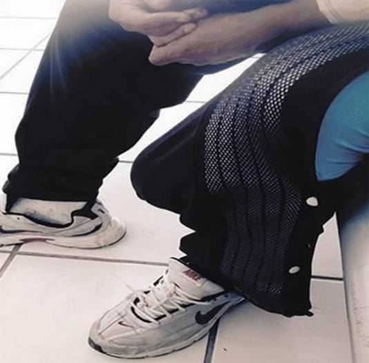 man met enorme penis door dat ding is mijn leven een hel bizar ad nl