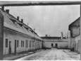 Nazi's bouwden concentratiekamp om tot 'gezellig' dorpje om wereld te doen geloven dat geruchten over Holocaust leugens waren