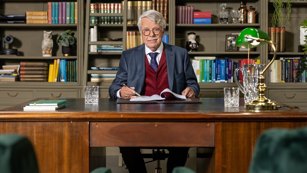 Vanavond op tv Bombshell, Mr. Frank