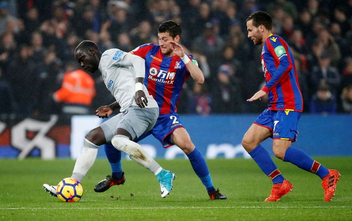 Oumar Niasse in actie tegen Crystal Palace.