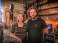 Nancy Demeester en Joeri Devolder in hun café Kaffee Bazaar.