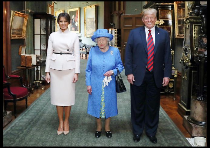 Bij het bezoek van Trump was de Queen iets minder enthousiast.