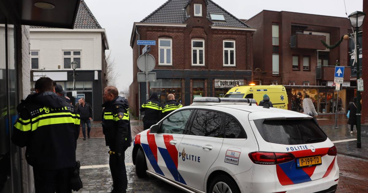 Fietsster naar het ziekenhuis na botsing met scooter in Kaatsheuvel.