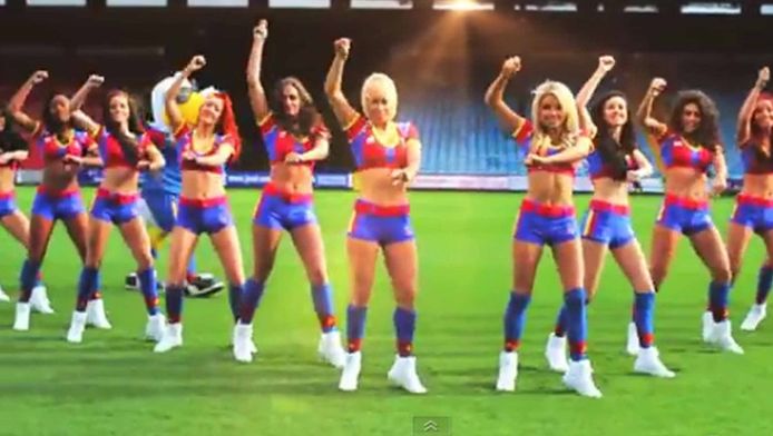Distribution De Cinéma La Dernière Danse D'une Cheerleader Les cheerleaders de Crystal Palace se déhanchent sur "Gangnam Style
