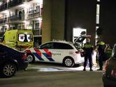 Man zwaargewond bij steekpartij in Tielse flat; agenten houden verdachte aan