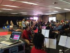 Repeteren voor Udense Musical: ‘Een goed decor maakt het helemaal af’