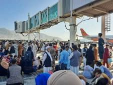 Cinq morts dans le chaos de l'aéroport de Kaboul