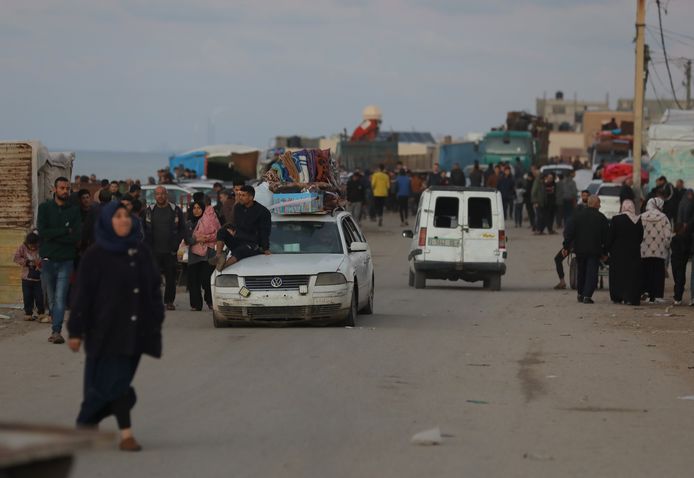 Palestijnse families vluchten van Nusairat en Maghzi in het midden van de Gazastrook richting Rafah in het zuiden. (04/01/23)