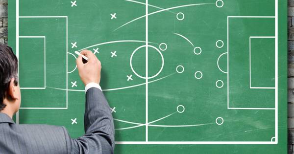 DHV verlengt contract van Van der Giesen | Amateurvoetbal - BN DeStem