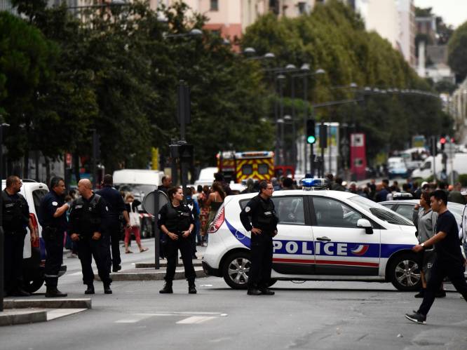 Twee mannen opgepakt bij antiterreuroperatie nabij Parijs, gebruiksklare explosieven gevonden