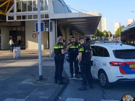 Vluchtpoging van jonge dieven (14 en 15 jaar) mislukt nadat ze van net gestolen scooter vallen