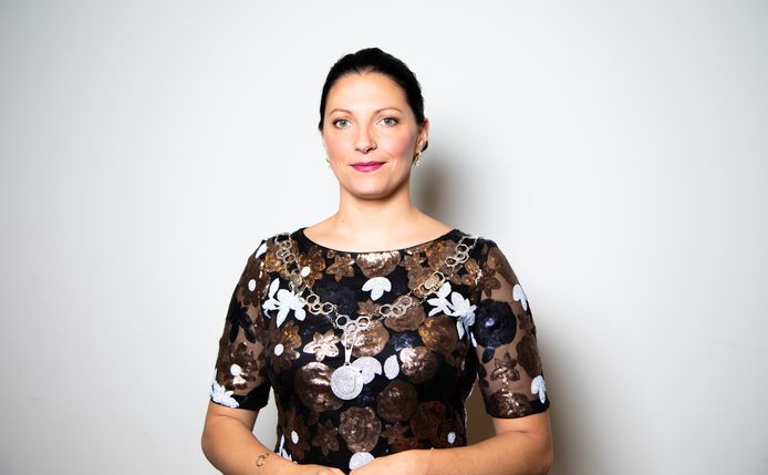 Hanne van Aart, burgemeester van Loon op Zand