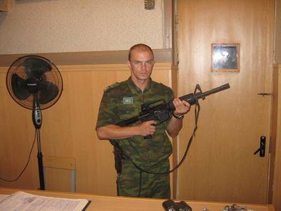 Moeder valt flauw als ‘gecremeerde’ zoon springlevend voor haar deur staat