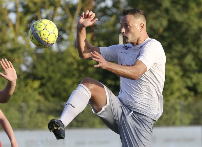 Jérôme Mezine, dit seizoen aan de slag bij Mandel United, keert volgend seizoen terug naar KSV Oudenaarde.