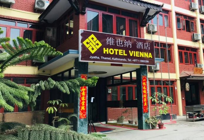 D.T. (39) uit Hoboken werd opgepakt bij een politie-inval in dit hotel in Kathmandu.