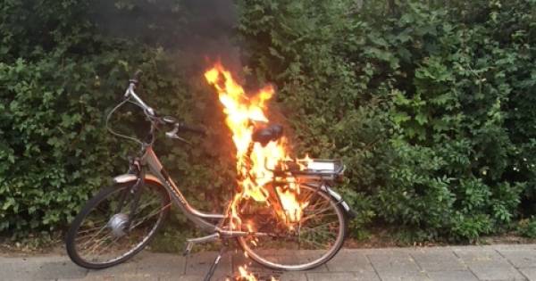 Brandweer: Accu elektrische fiets vliegt te vaak in de fik - BN DeStem