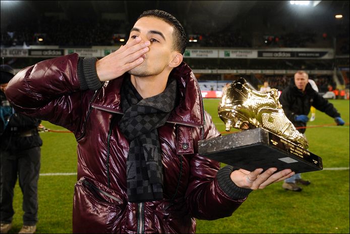 Boussoufa met zijn Gouden Schoen in 2010.