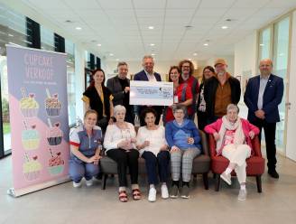 Cupcakeverkoop brengt 1.630 euro op voor Stichting Alzheimer Onderzoek

