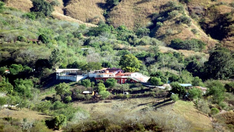 De villa die El Chapo voor zijn moeder liet bouwen. Beeld Jan-Albert Hootsen