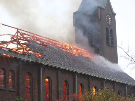 Zo reageert Nederland op de kerkbrand in Hoogmade