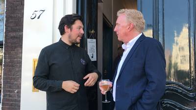 André van Duin opent gerestaureerd weeshuis Delfshaven