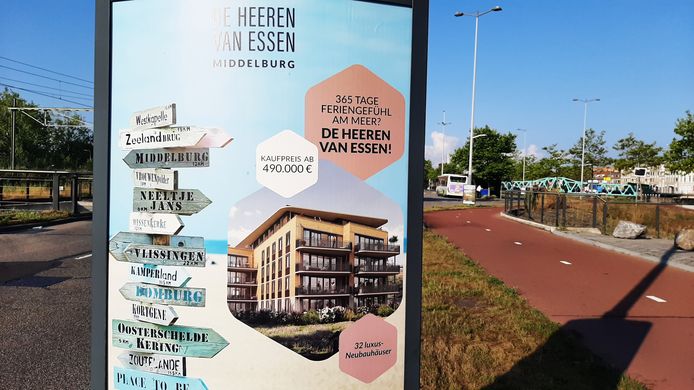 Nieuwe appartementen in De Heeren van Essen in de wijk Essenvelt in Middelburg worden door Schinkel de Weerd Makelaardij in het Duits aangeprezen als tweede woning.