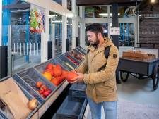 Winkeltje met streekproducten op station Ede-Wageningen: ‘Kleur van verse melk staat mij aan’