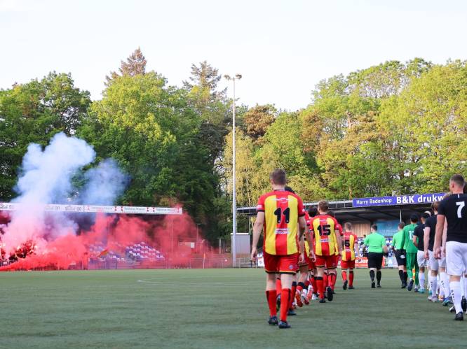 Districtsbekerfinale in stadion AGOVV ontsierd door ongeregeldheden: klappen uitgedeeld op tribunes