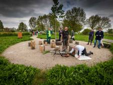 Bijentuin in Steenwijk moet mensen bewust maken van nut van bijen: ‘Ze dreigen te verdwijnen’