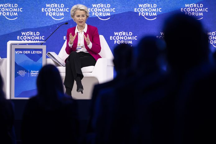 Ursula von der Leyen, voorzitter van de Europese Commissie, op het World Economic Forum in Davos.