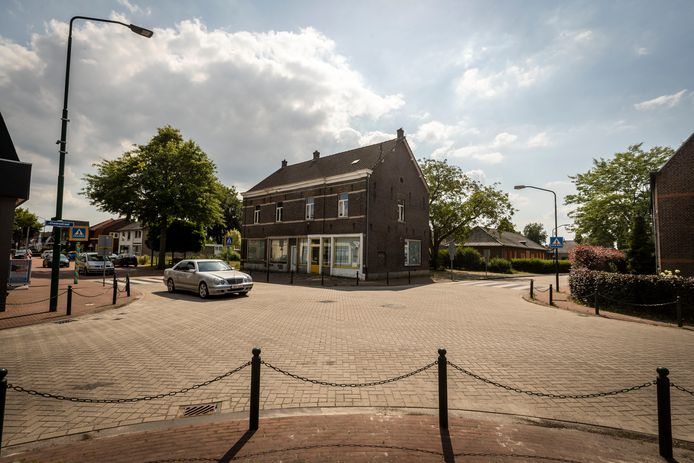 Op de oude locatie van groentewinkel Agnita, in de voormalige kleuterschool en op het braakliggend Rabobankterrein aan de Grootschoterweg en Pater Ullingsstraat in Budel-Schoot komen 21 huur- en koopwoningen.