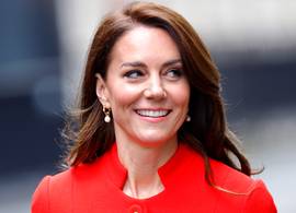 Kate Middleton steelt de show als ‘lady in red’ (en hier scoor je een look-alike)