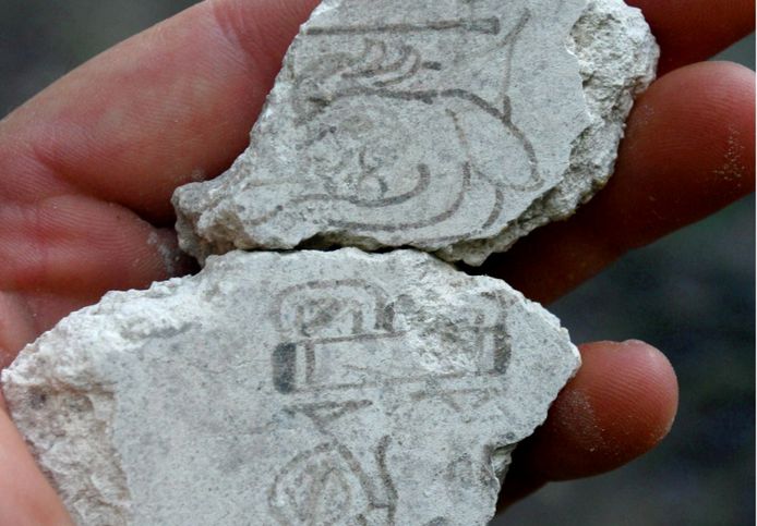 Het gaat om een eeuwenoude hiëroglief met de symbolen voor ‘Dag 7 Hert’, één van de 260 dagen op de Tzolkin, een befaamde Mayakalender.
