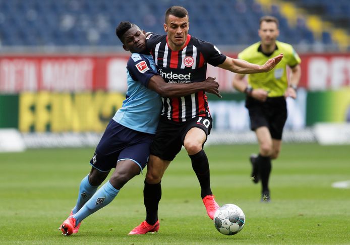 Het streepjesshirt van Eintracht Frankfurt.