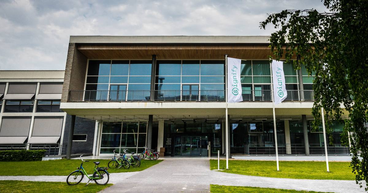 Signify blijft snijden in productie van lampen