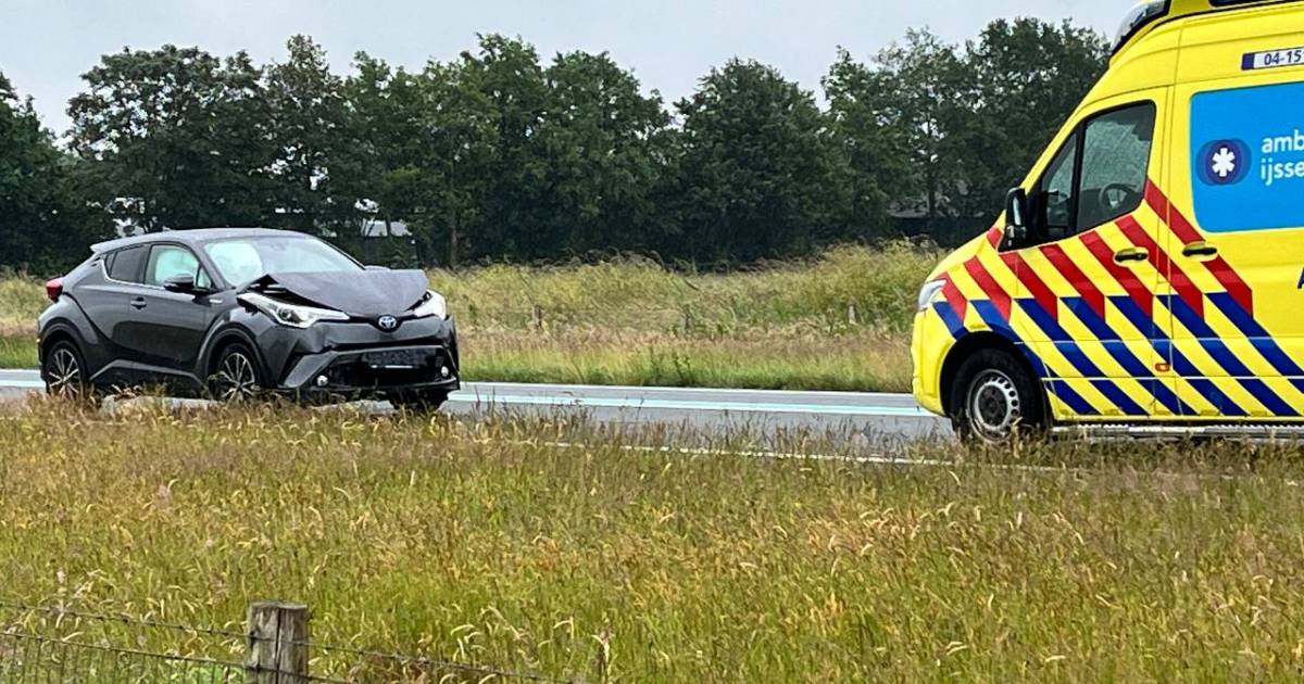 Botsing tussen auto en bestelbus in Stegeren: slachtoffer naar het ziekenhuis | 112 nieuws Ommen