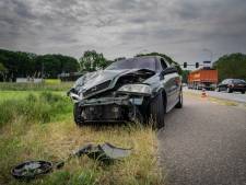 Dronken man (41) rijdt door in zwaarbeschadigd voertuig na ernstige aanrijding 