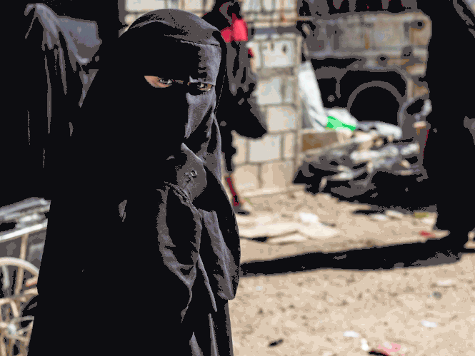 Onze reporter chatte twee jaar lang met IS-vrouwen in Syrië: “Vertrekken was de domste beslissing van mijn leven”