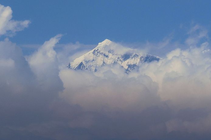 De Mount Everest wordt met een hoogte van 8.849 meter ook wel het dak van de wereld genoemd.