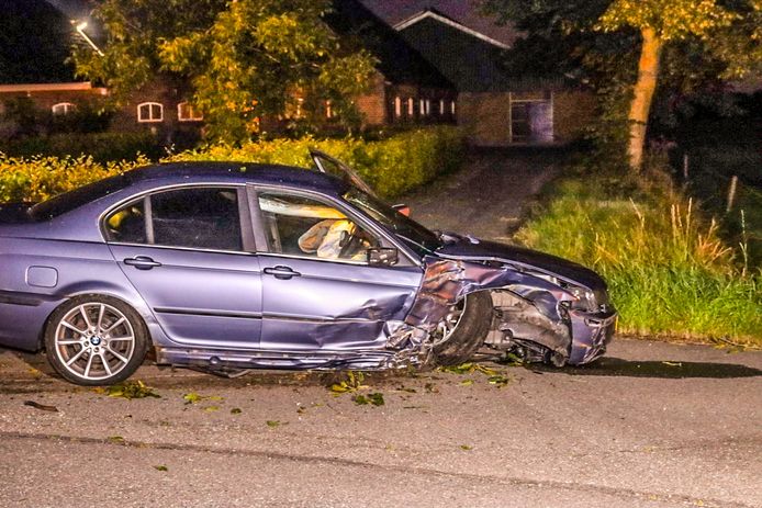 De auto raakte zwaar beschadigd